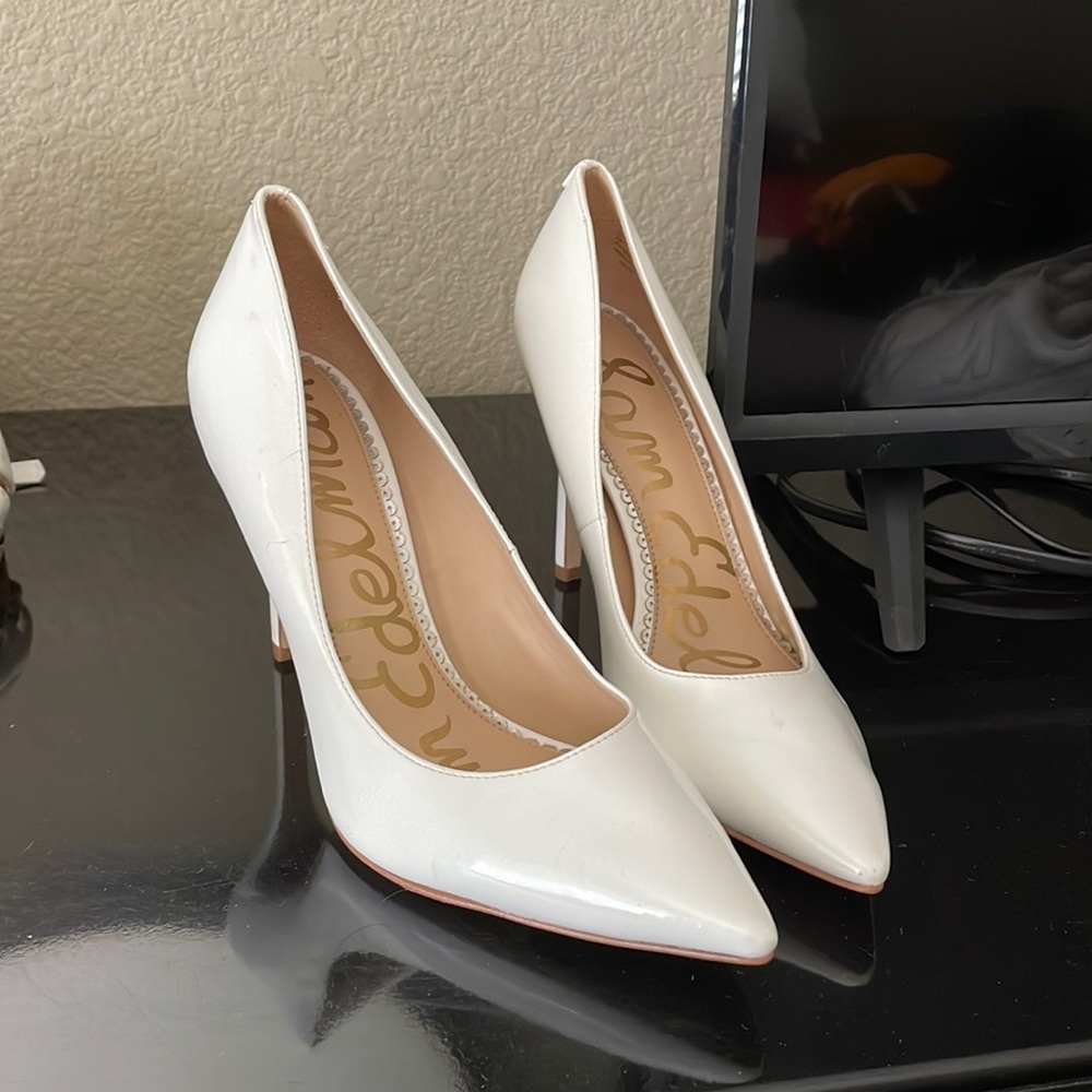 Sam Edelman white pumps heels